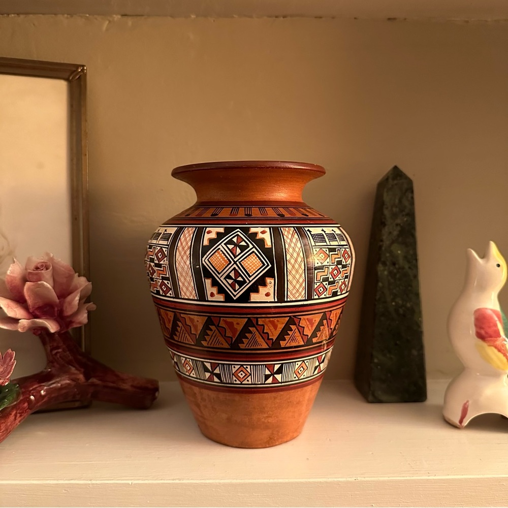 Vintage Handmade Peruvian Incan 7” Red Clay Painted Pottery Vase